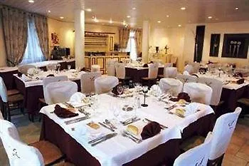 La Touloubre Hotel La Barben 2*,  France
