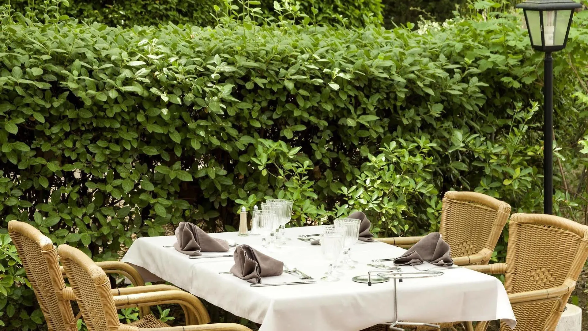 La Touloubre Hotel La Barben